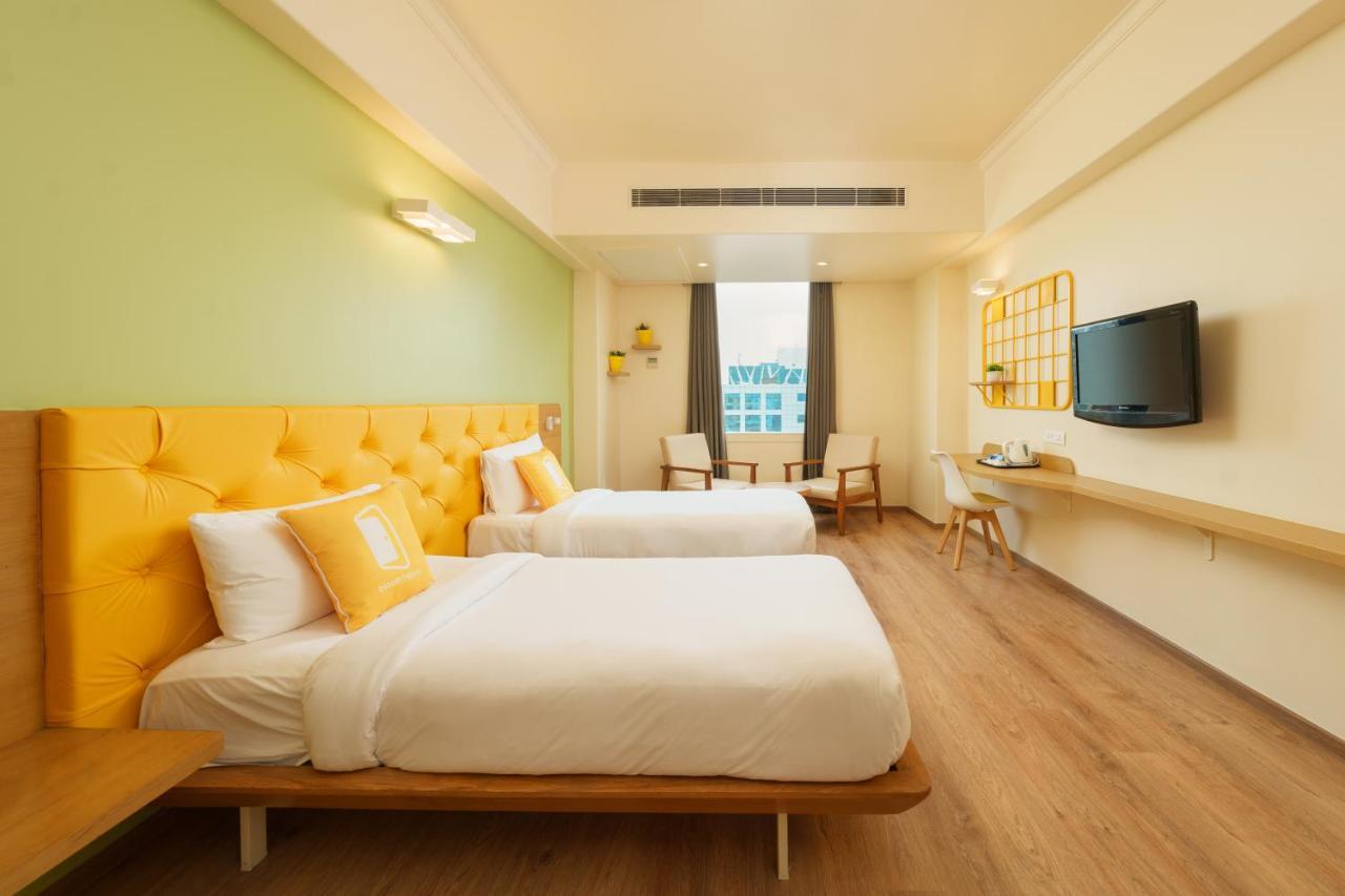 Bloom Hotel - Sector 62 Noida Esterno foto