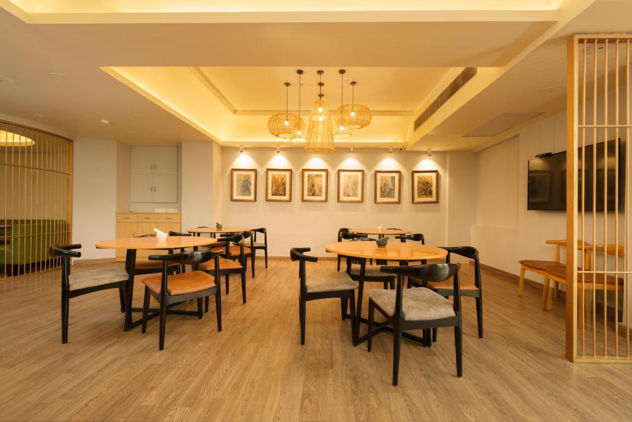 Bloom Hotel - Sector 62 Noida Esterno foto