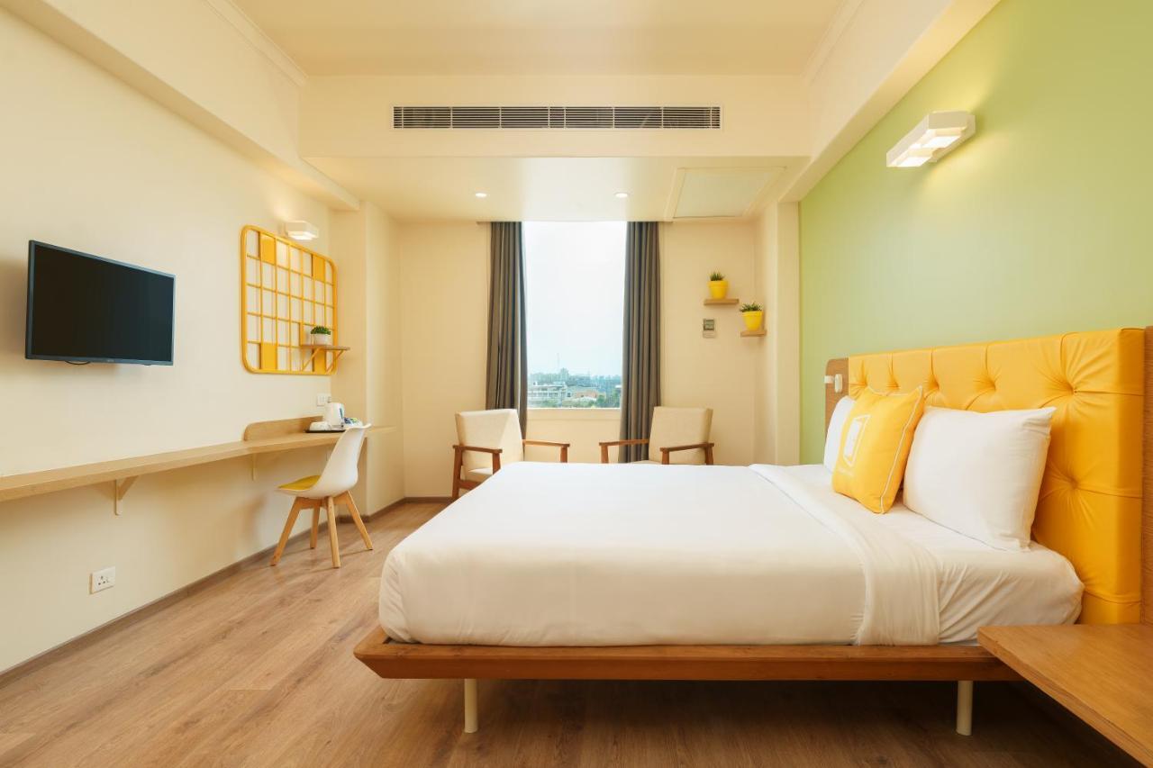 Bloom Hotel - Sector 62 Noida Esterno foto